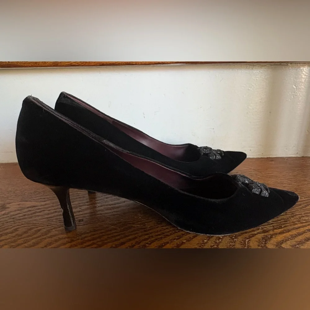 Tory Burch Black Velvet Eleanor 65‎ MM Heels Size 11 Flaw: Wear